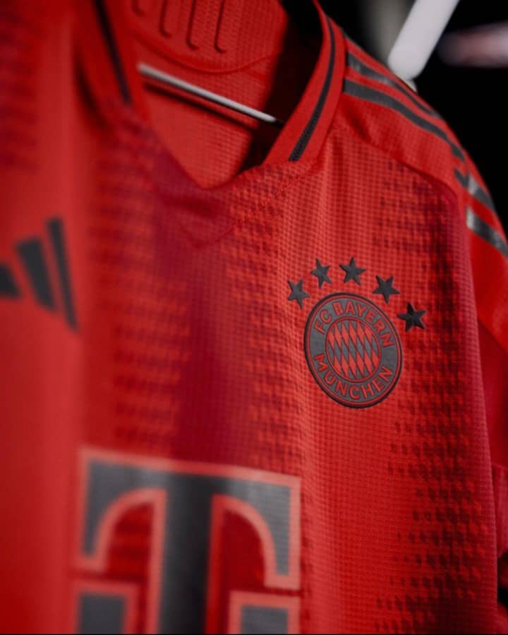 Maillot Domicile Bayern Munich 24/25